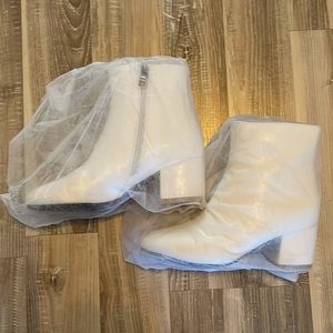 NWT White Leather Short Boots